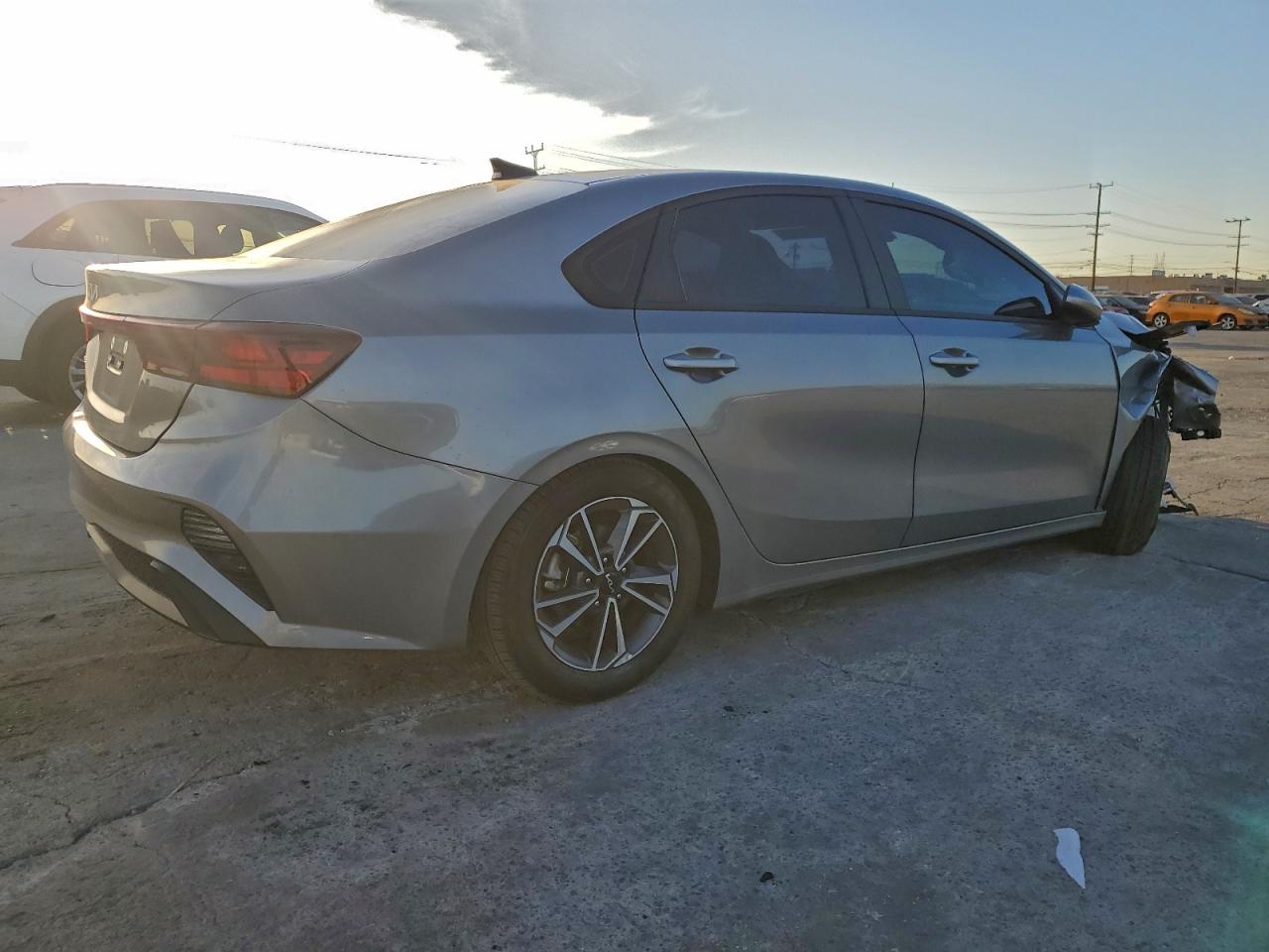 2024 KIA FORTE LXS photo 7