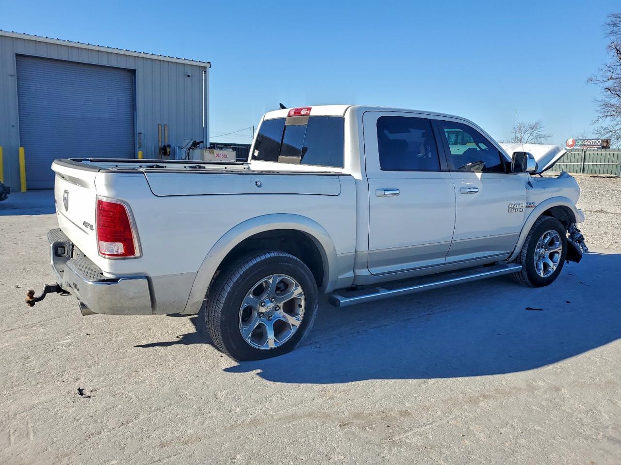 2014 RAM 1500 LARAMIE photo 5
