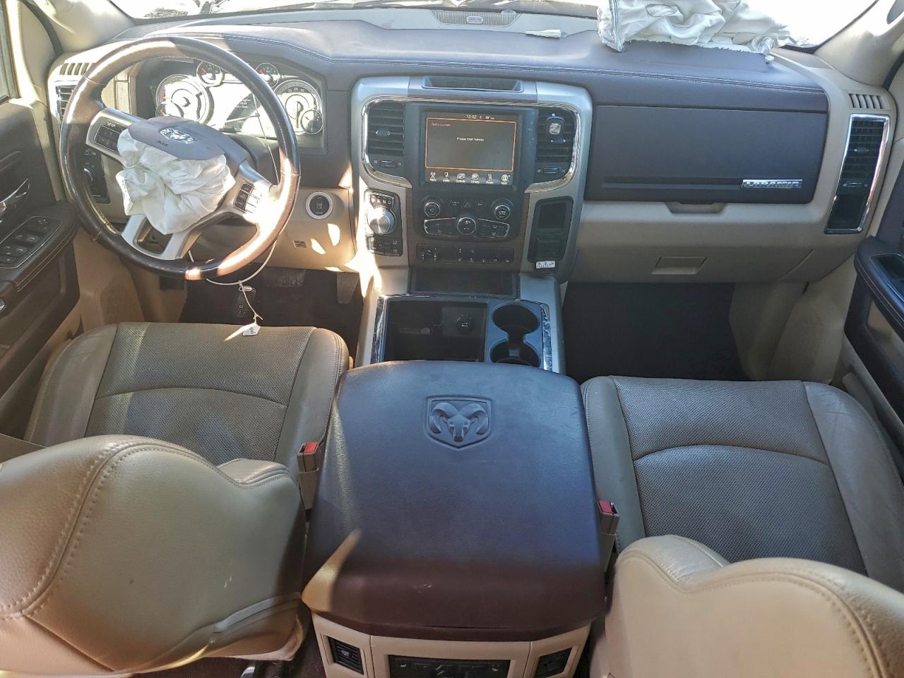 2014 RAM 1500 LARAMIE photo 15