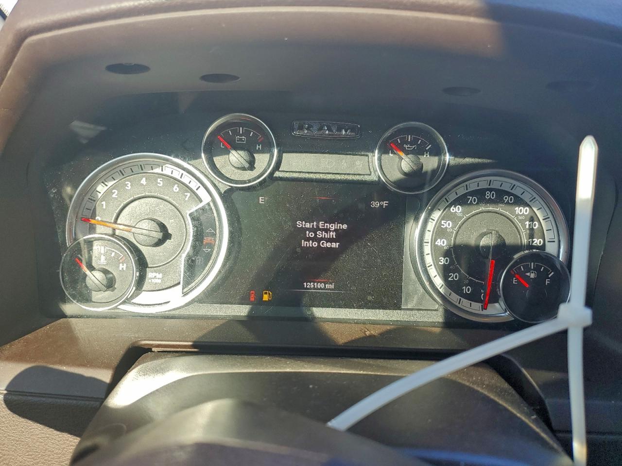 2014 RAM 1500 LARAMIE photo 17