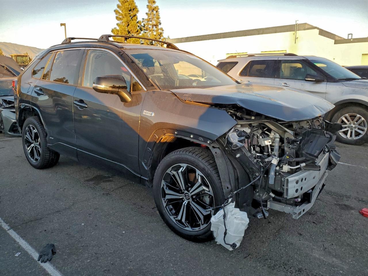 2021 TOYOTA RAV4 PRIME XSE photo 7