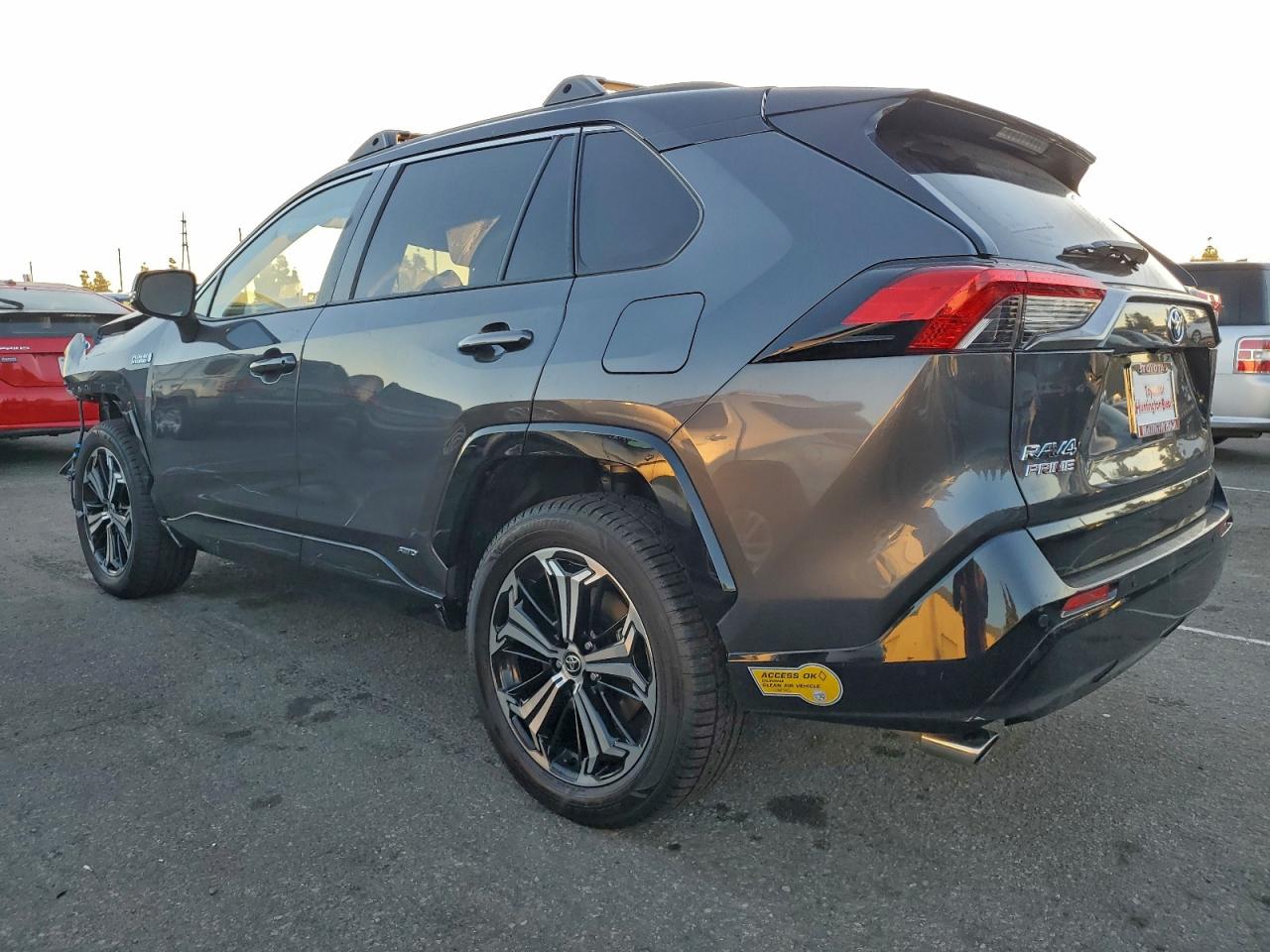 2021 TOYOTA RAV4 PRIME XSE photo 3