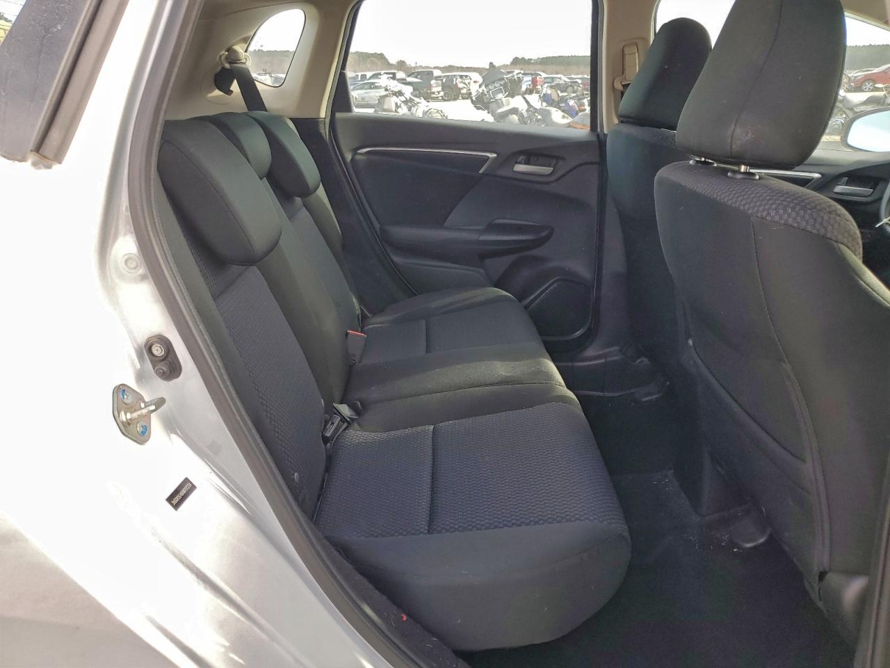 2019 HONDA FIT LX photo 19