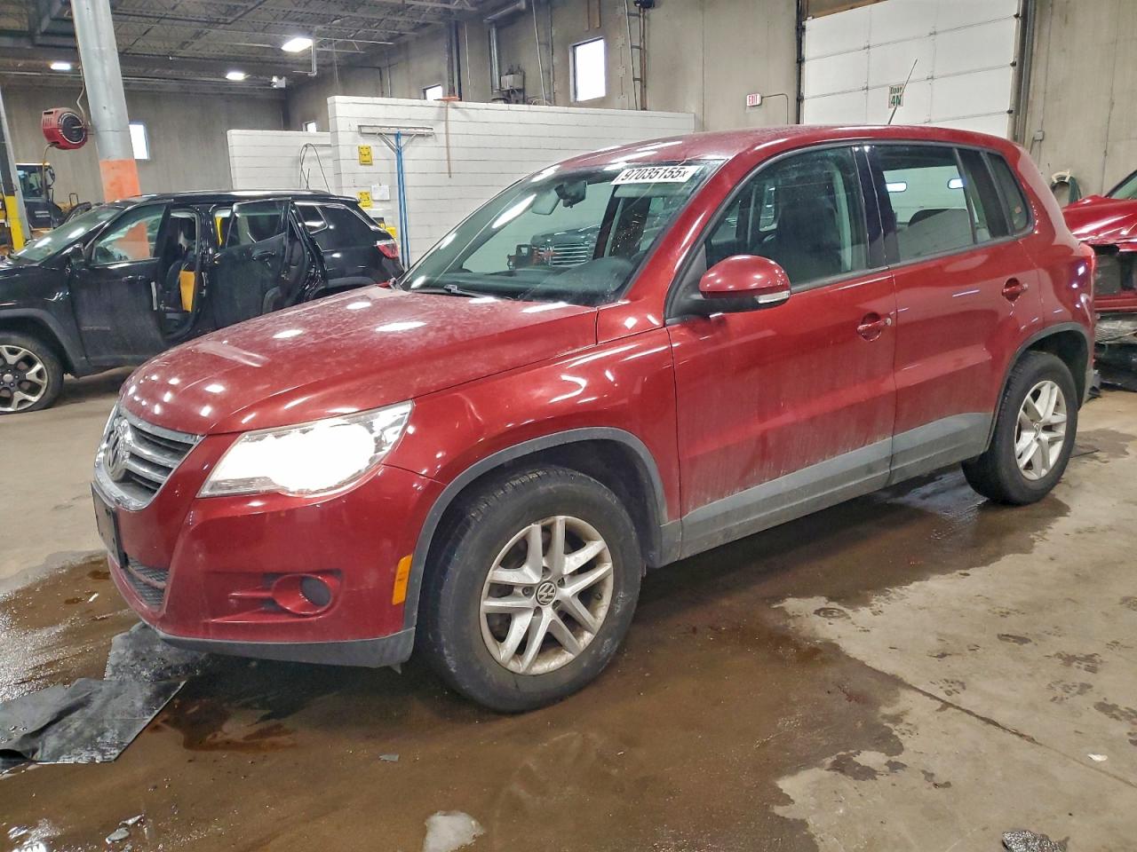 2011 VOLKSWAGEN TIGUAN