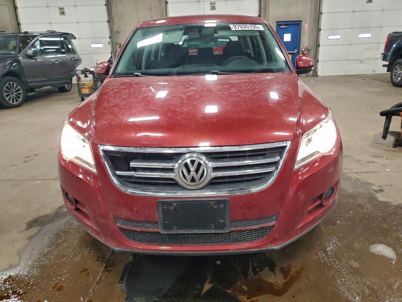 2011 VOLKSWAGEN TIGUAN S photo 13