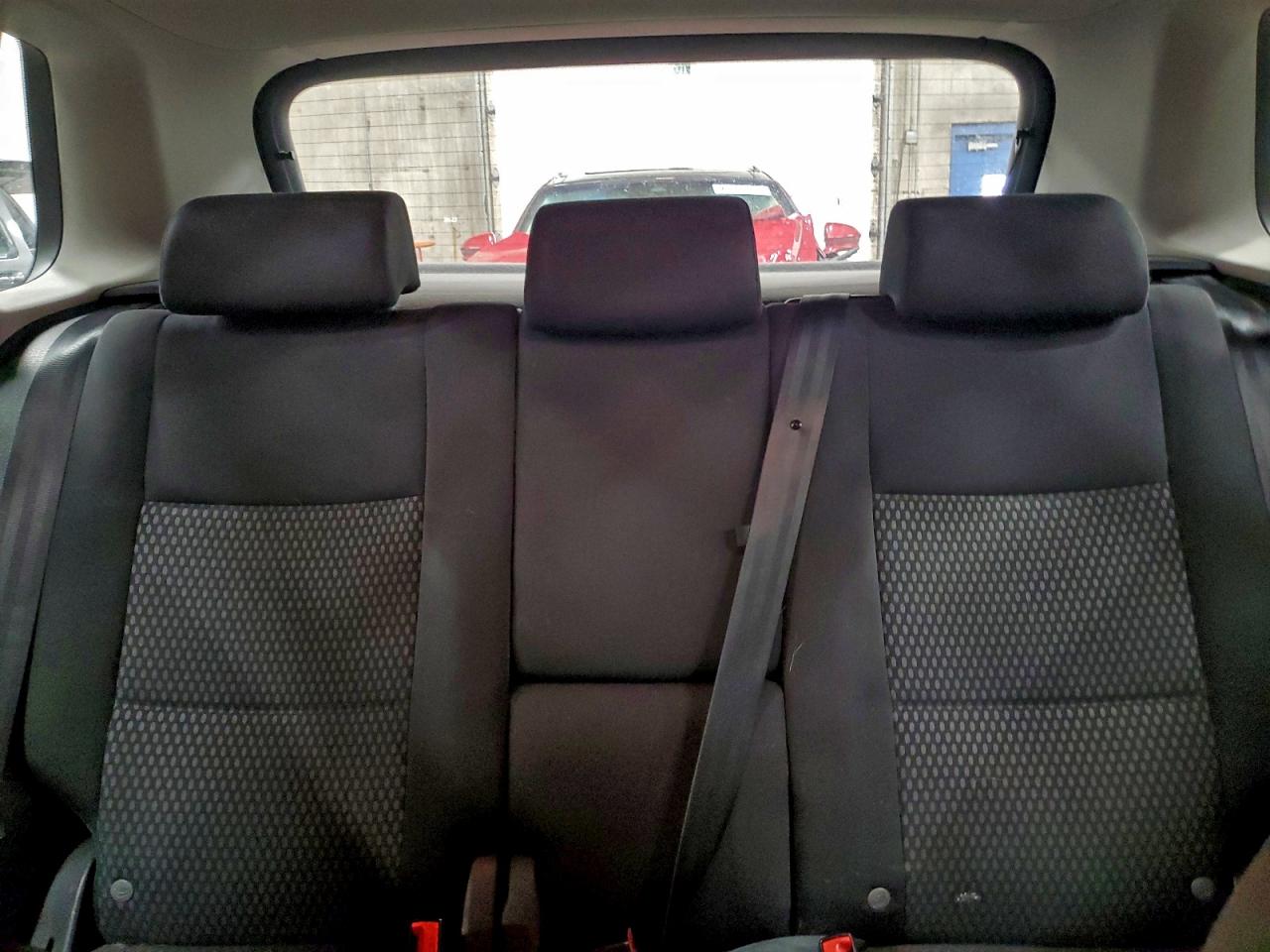 2011 VOLKSWAGEN TIGUAN S photo 28