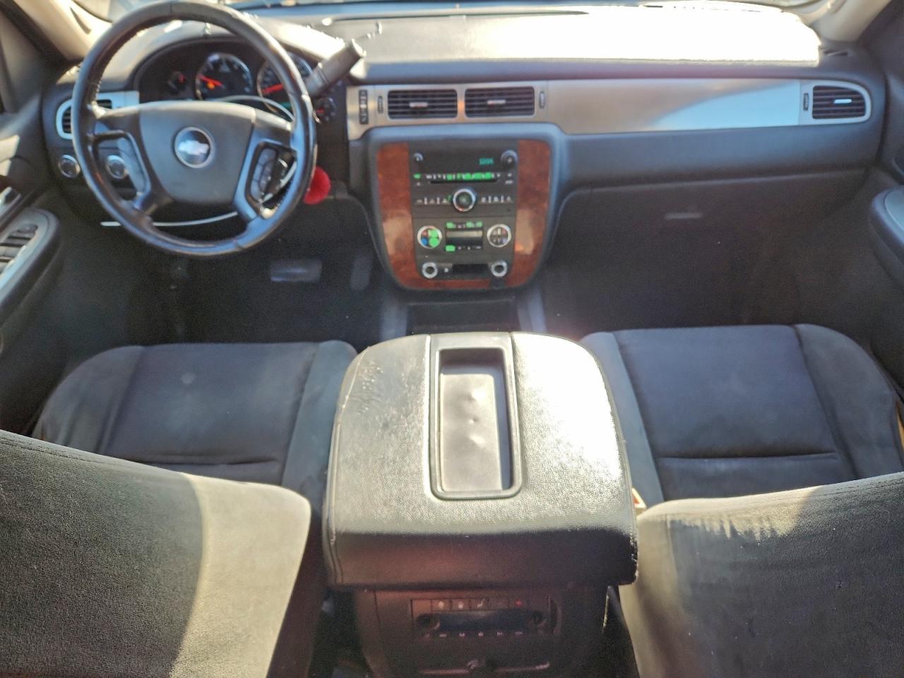 2009 CHEVROLET SUBURBAN K1500 LT photo 15