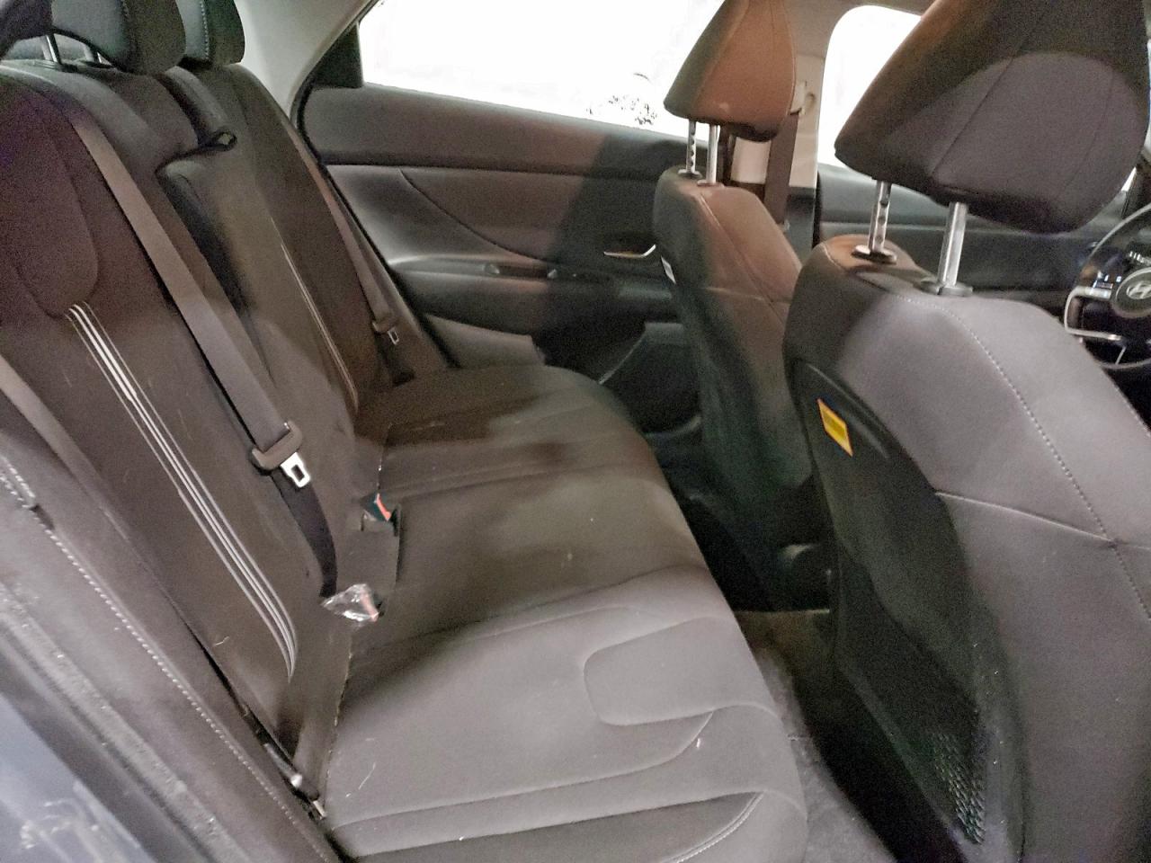 2024 HYUNDAI ELANTRA SEL photo 19