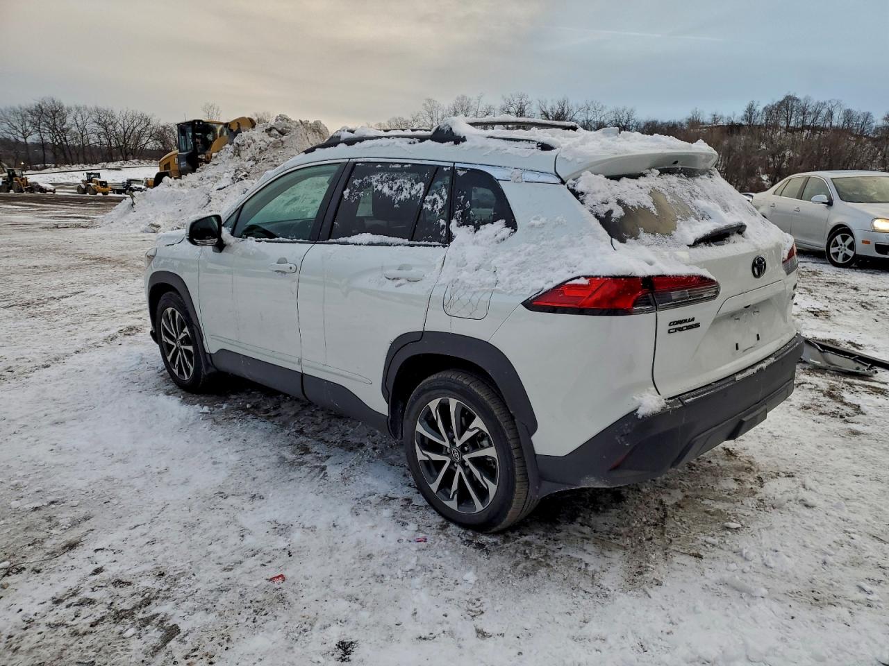 2022 TOYOTA COROLLA CROSS XLE photo 4