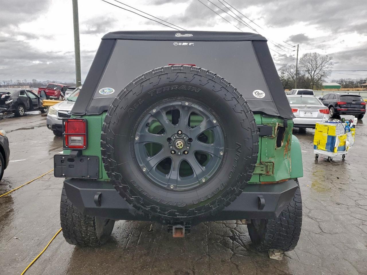 2010 JEEP WRANGLER UNLIMITED SAHARA photo 6