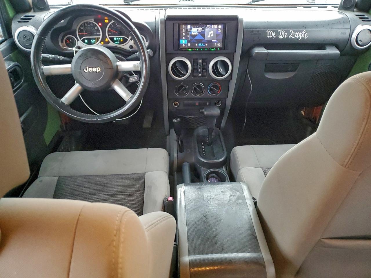 2010 JEEP WRANGLER UNLIMITED SAHARA photo 8