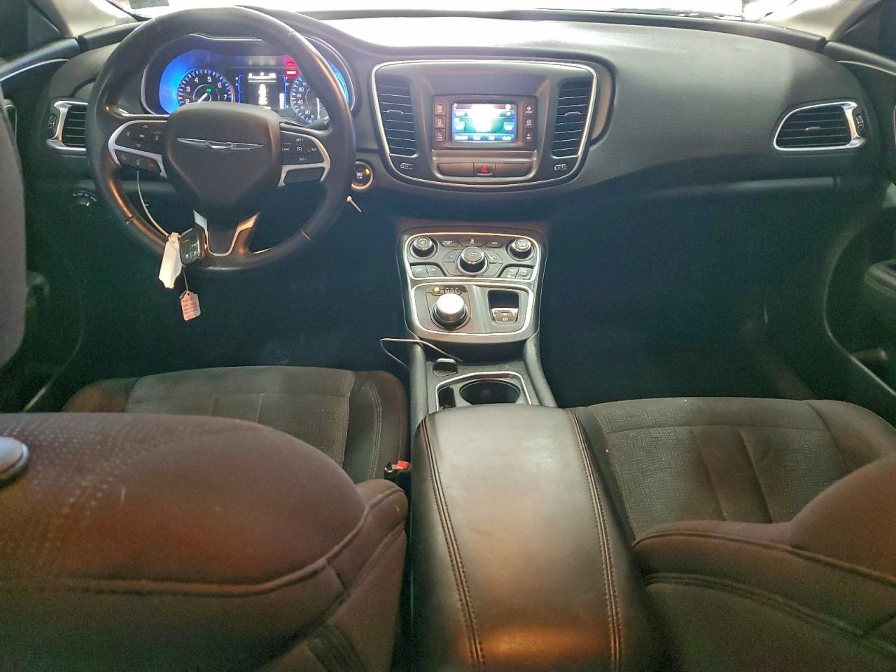 2015 CHRYSLER 200 LIMITED photo 8