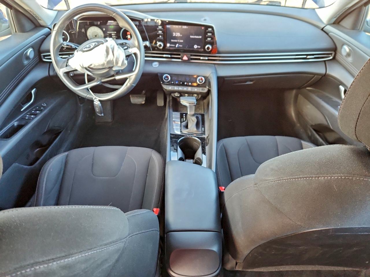 2022 HYUNDAI ELANTRA SEL photo 15