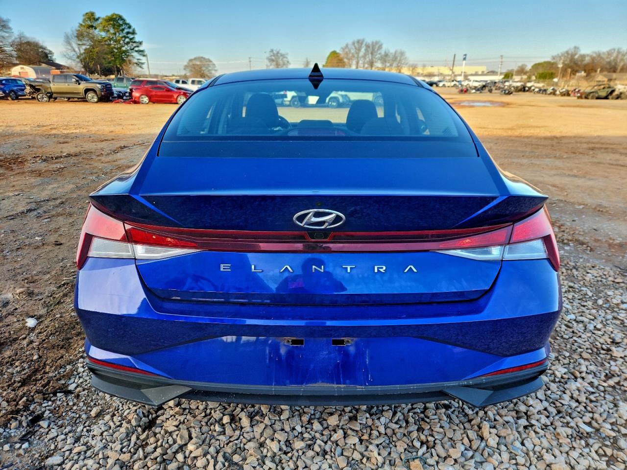 2022 HYUNDAI ELANTRA SEL photo 11