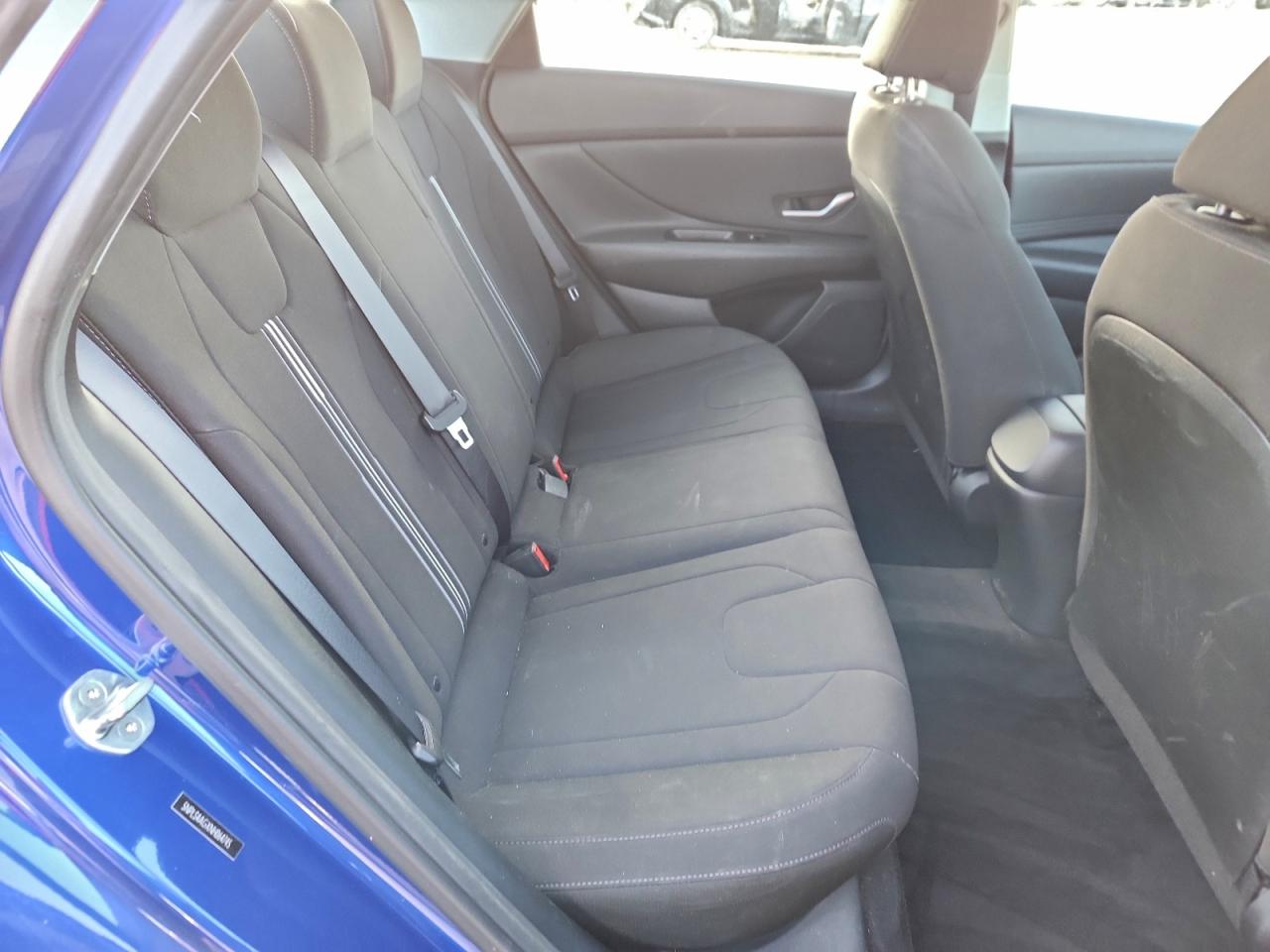 2022 HYUNDAI ELANTRA SEL photo 19
