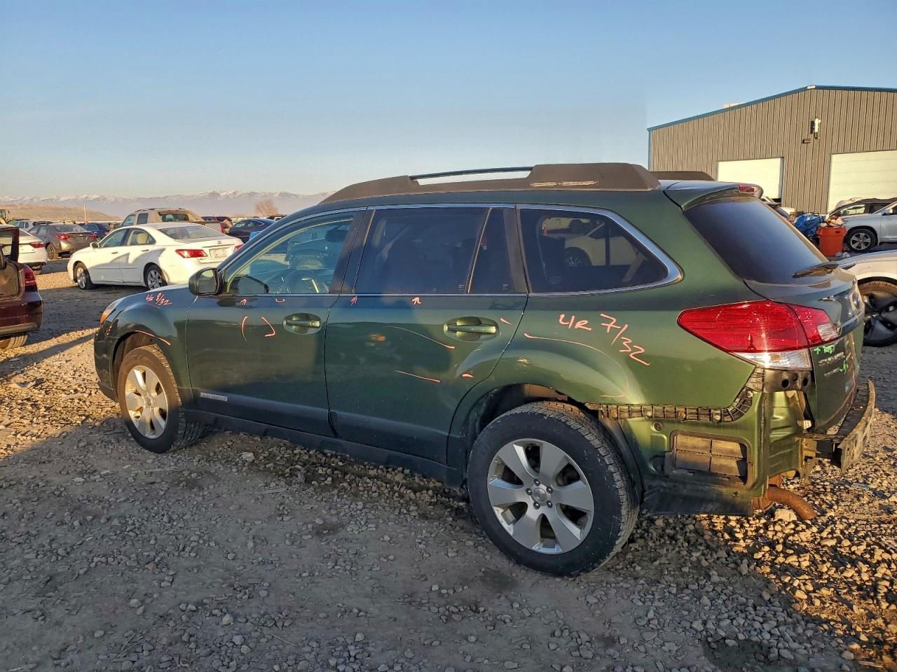 2010 SUBARU OUTBACK 2.5I PREMIUM photo 3