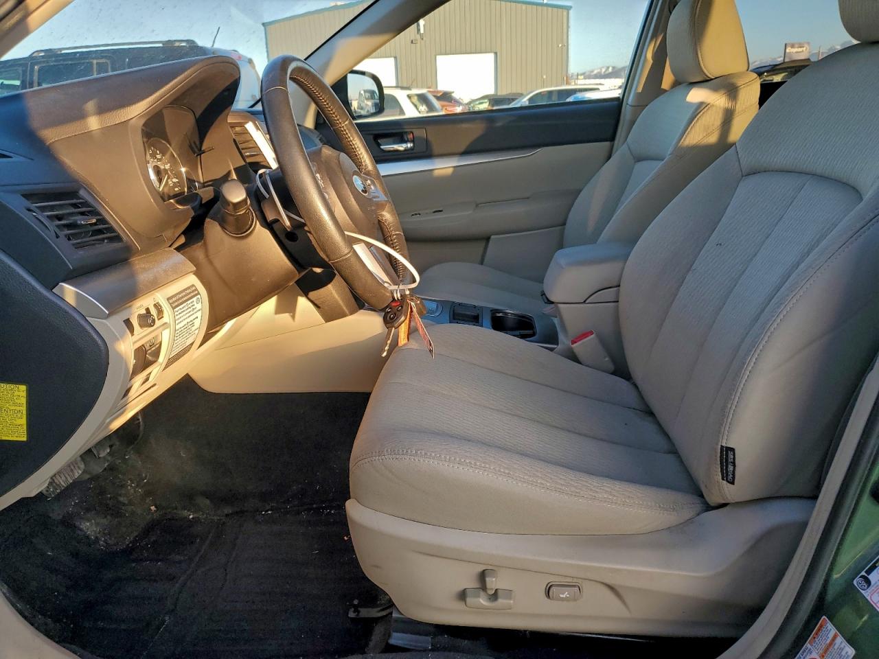 2010 SUBARU OUTBACK 2.5I PREMIUM photo 13