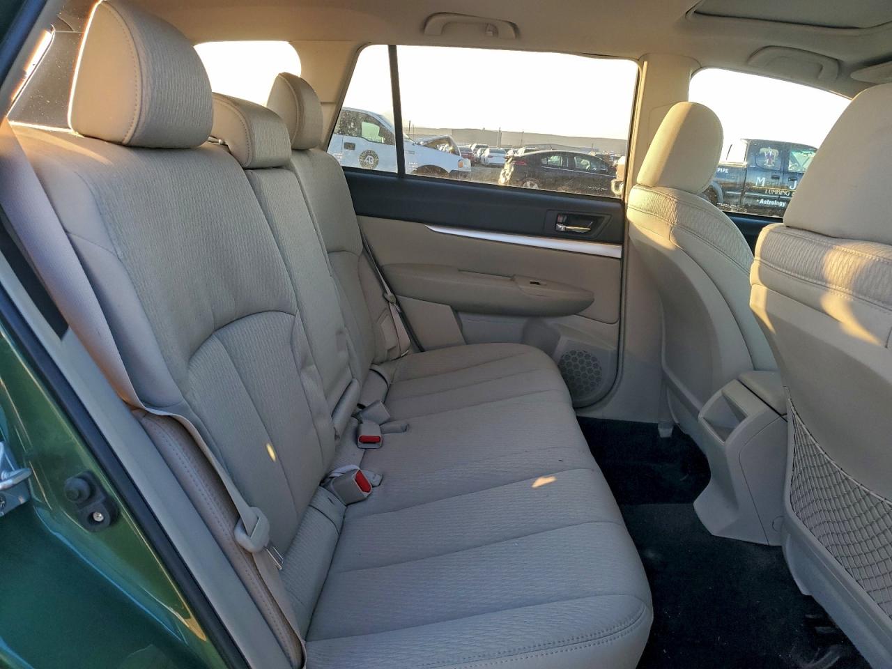 2010 SUBARU OUTBACK 2.5I PREMIUM photo 19