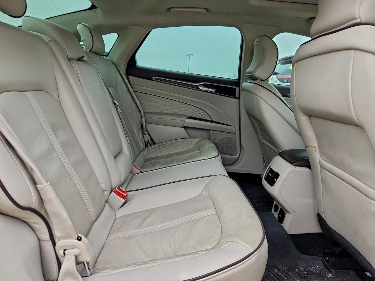 2018 FORD FUSION TITANIUM/PLATINUM HEV photo 28