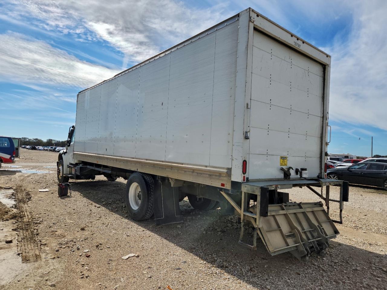 2020 FREIGHTLINER M2 106 MEDIUM DUTY photo 2