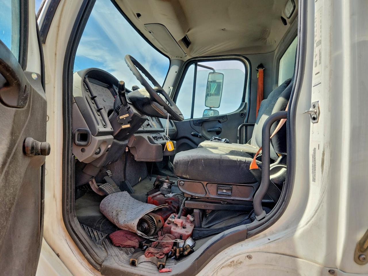 2020 FREIGHTLINER M2 106 MEDIUM DUTY photo 7