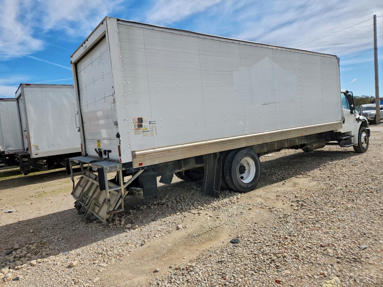 2020 FREIGHTLINER M2 106 MEDIUM DUTY photo 3