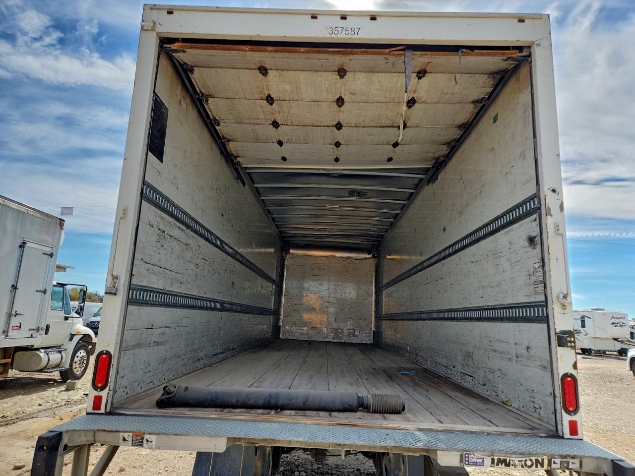 2020 FREIGHTLINER M2 106 MEDIUM DUTY photo 10