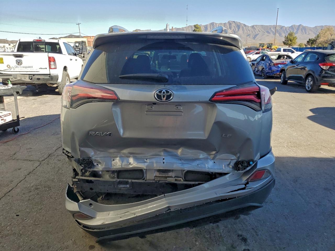 2016 TOYOTA RAV4 LE photo 6