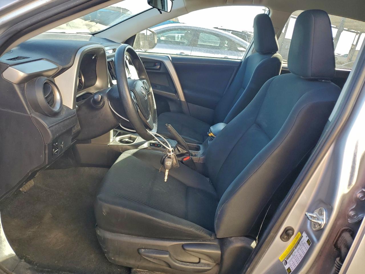 2016 TOYOTA RAV4 LE photo 7