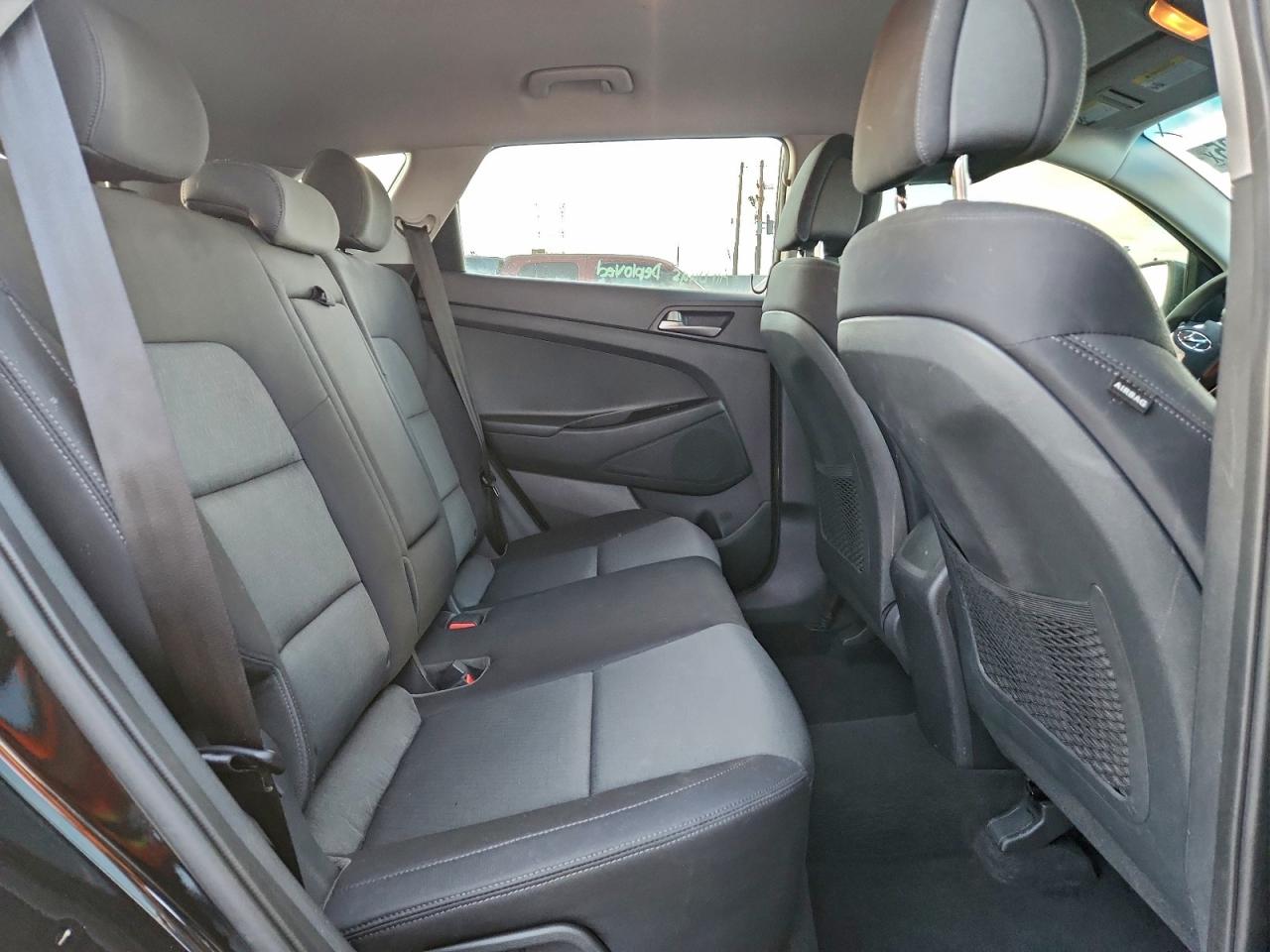 2018 HYUNDAI TUCSON SE photo 11