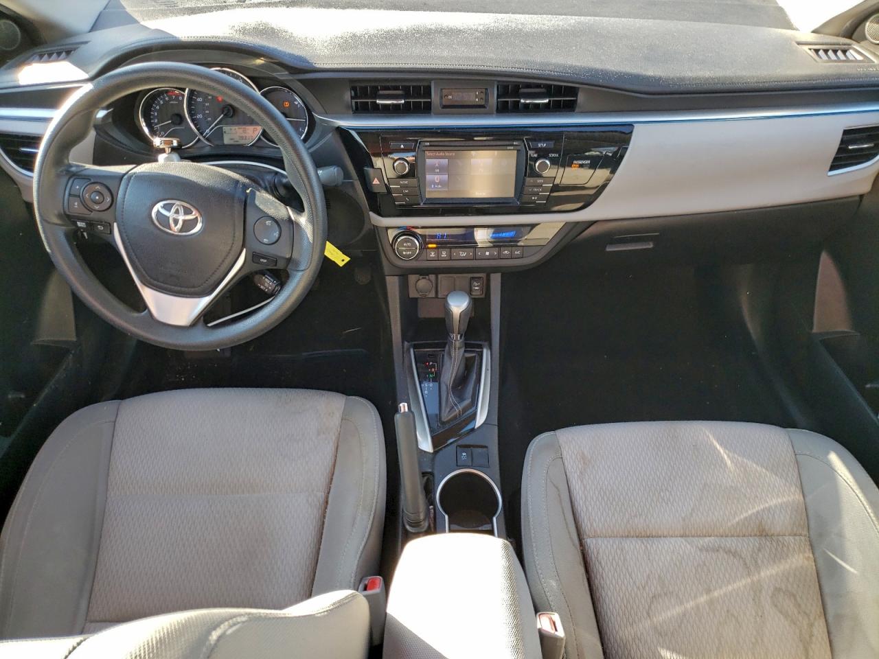 2015 TOYOTA COROLLA L photo 8