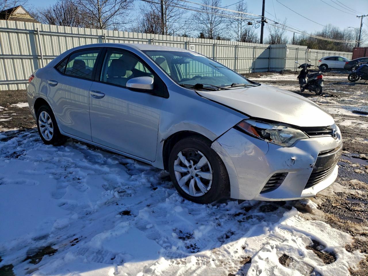 2015 TOYOTA COROLLA L photo 4
