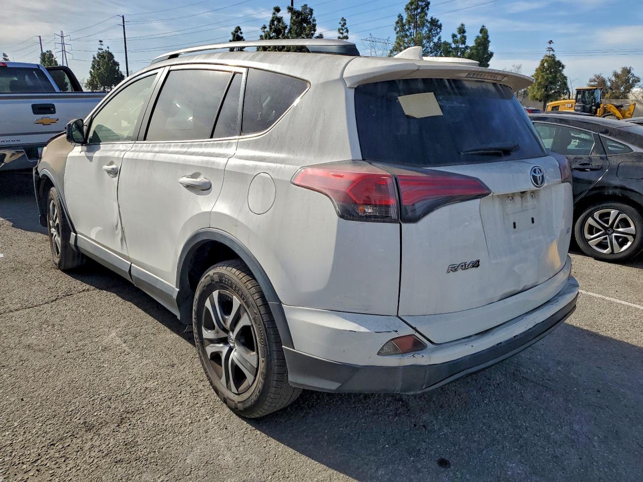 2017 TOYOTA RAV4 LE photo 3
