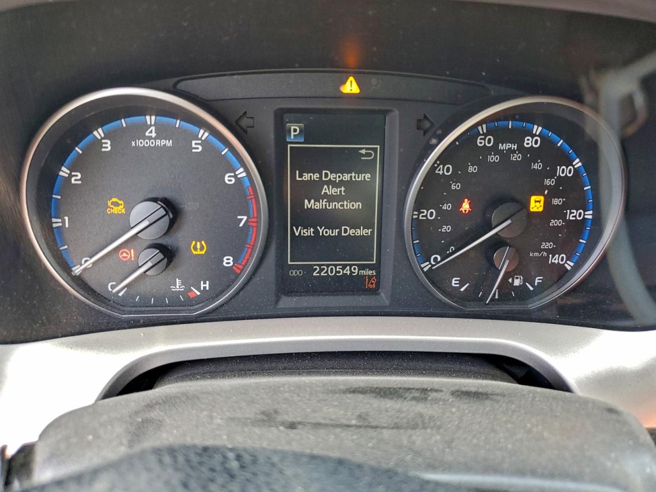 2017 TOYOTA RAV4 LE photo 17
