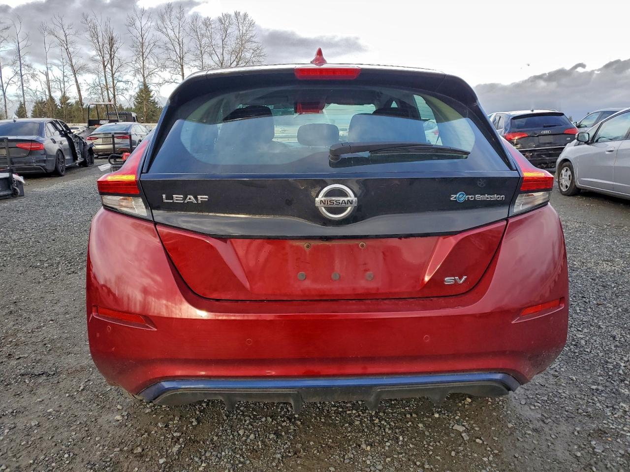 2022 NISSAN LEAF SV photo 11