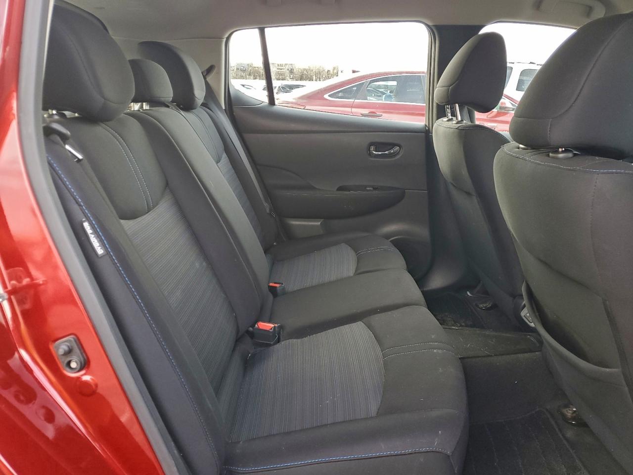 2022 NISSAN LEAF SV photo 21