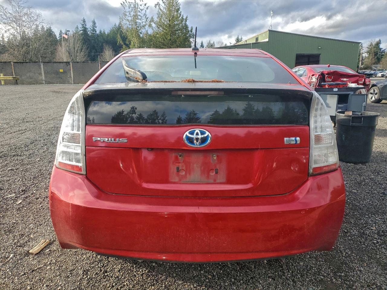 2011 TOYOTA PRIUS photo 6