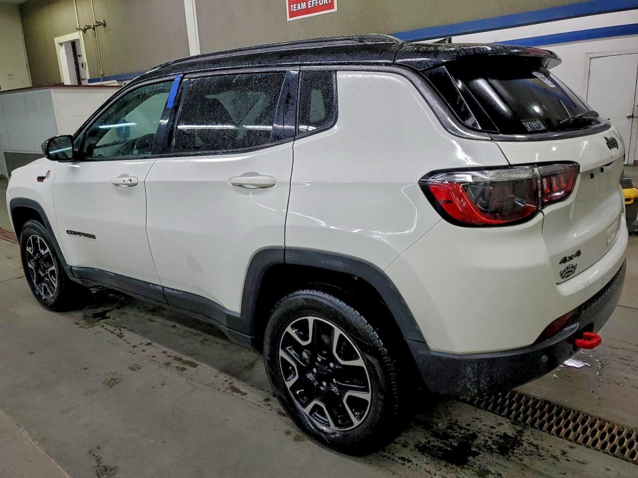 2021 JEEP COMPASS TRAILHAWK photo 3