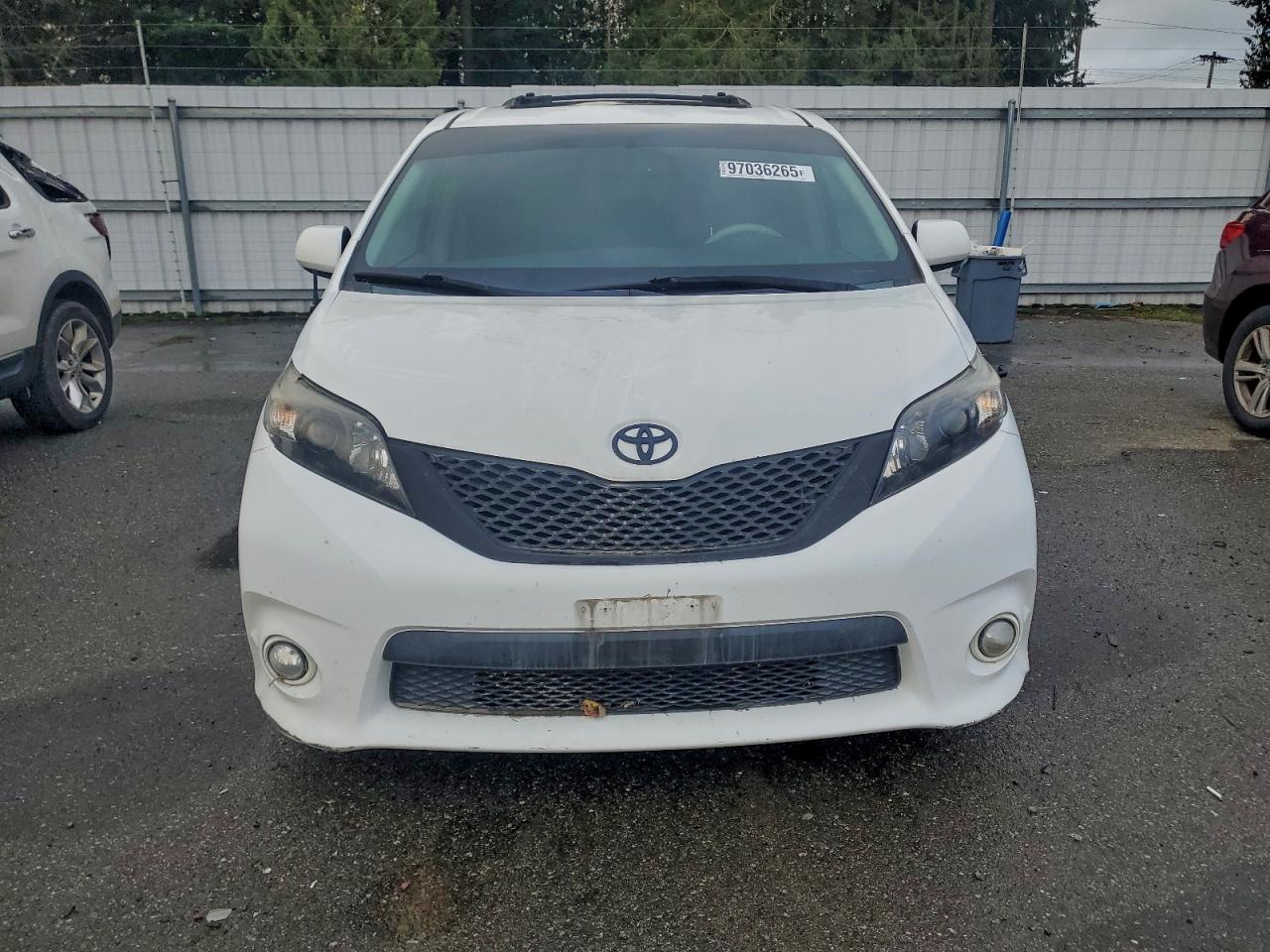 2014 TOYOTA SIENNA SPORT photo 13