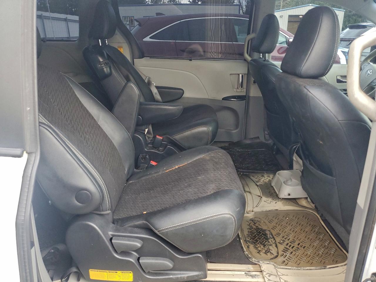 2014 TOYOTA SIENNA SPORT photo 31
