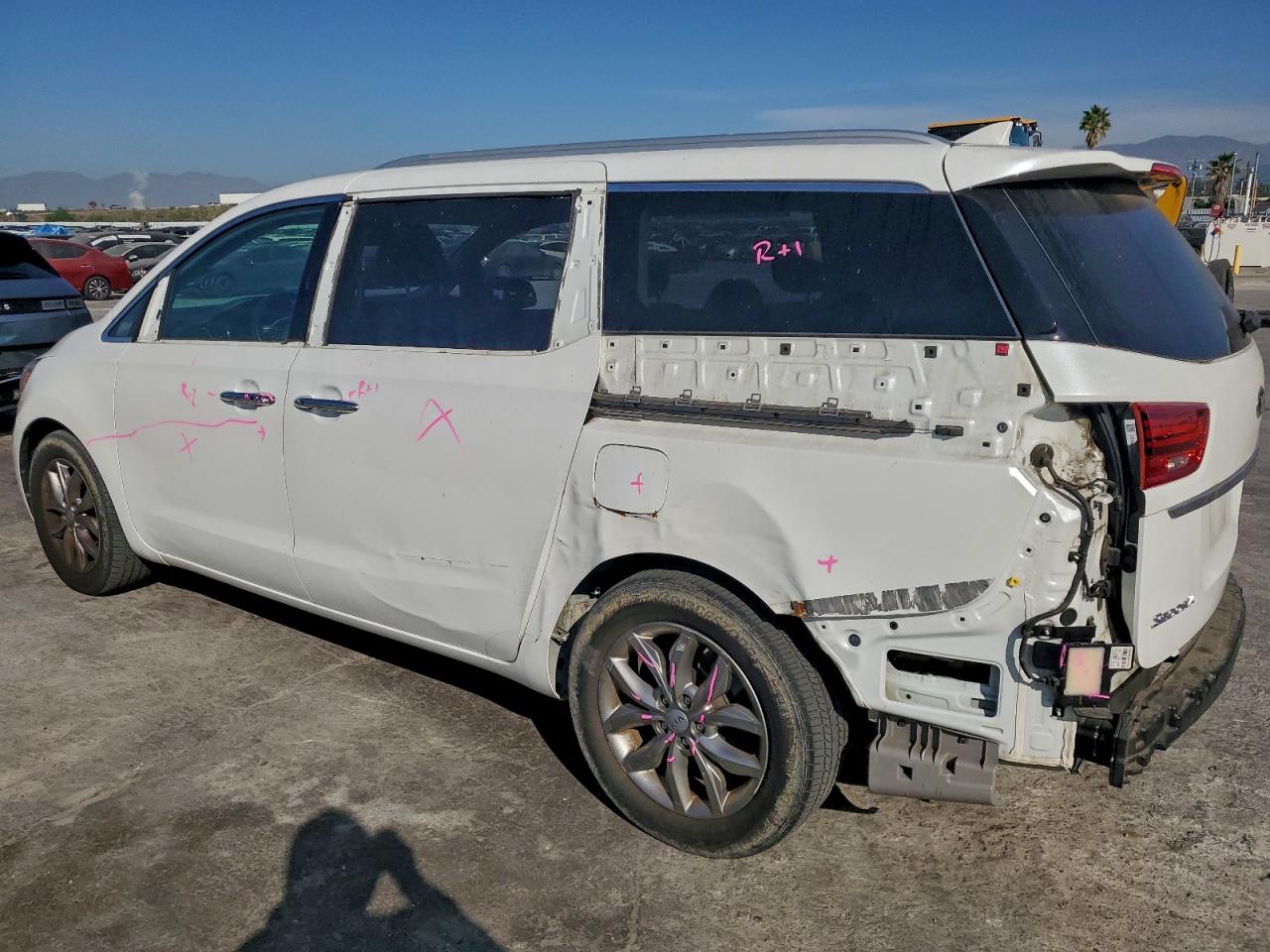 2019 KIA SEDONA EX photo 3