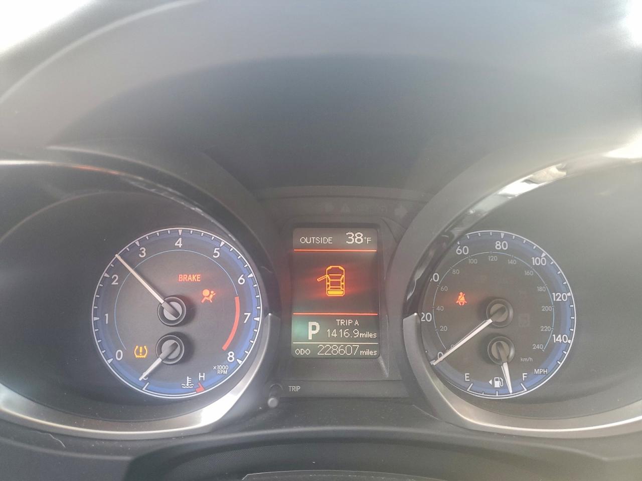 2015 TOYOTA COROLLA L photo 17