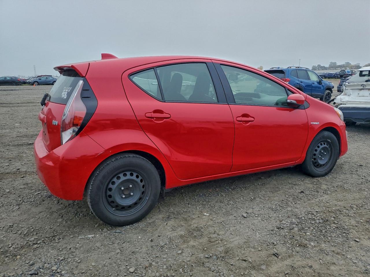 2016 TOYOTA PRIUS C ONE photo 5