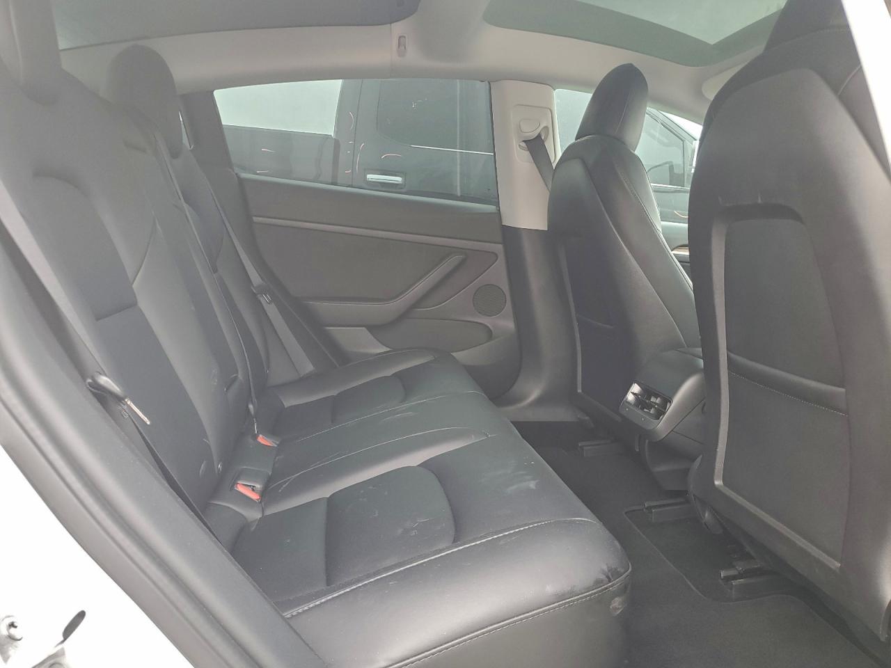 2022 TESLA MODEL 3 photo 10