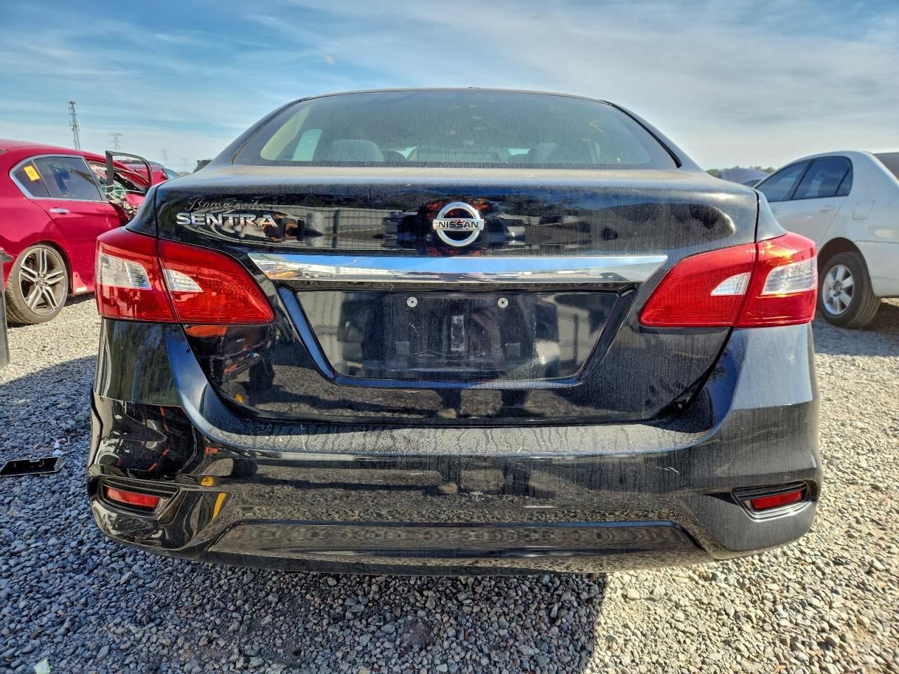 2018 NISSAN SENTRA S photo 6