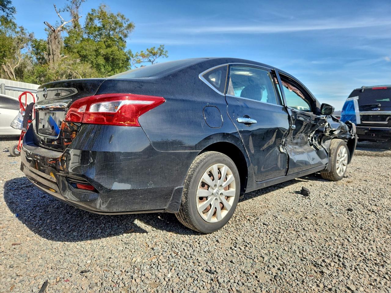 2018 NISSAN SENTRA S photo 3