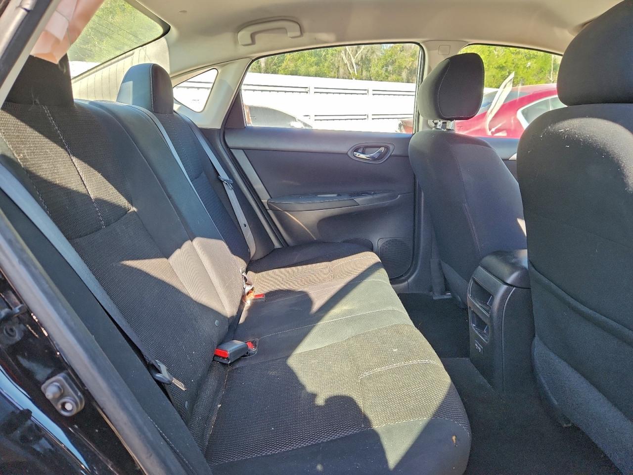 2018 NISSAN SENTRA S photo 10