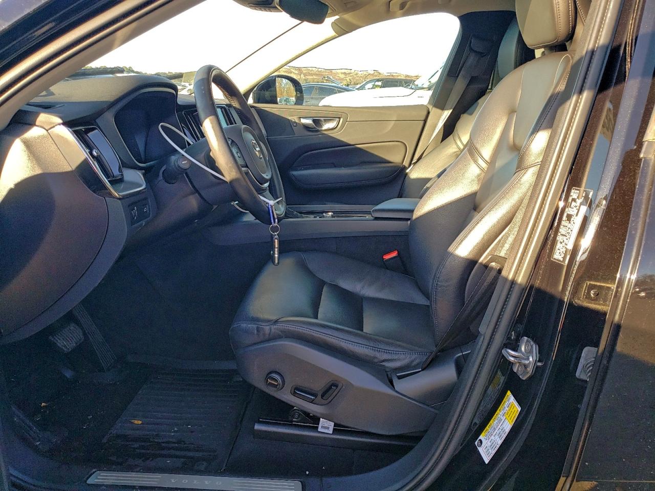 2019 VOLVO XC60 T5 photo 7