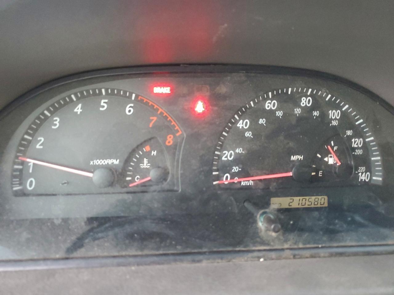 2004 TOYOTA CAMRY LE photo 9