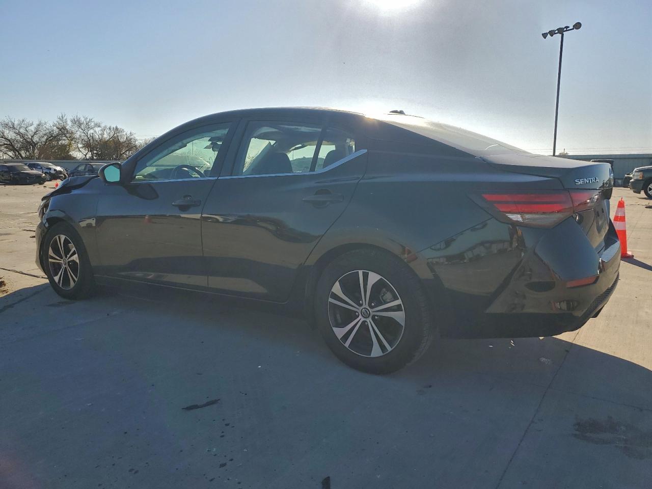 2022 NISSAN SENTRA SV photo 2